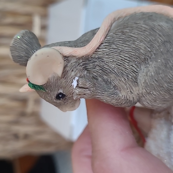 Charming Tails Waiting For Xmas 87496 - Picture 6 of 8